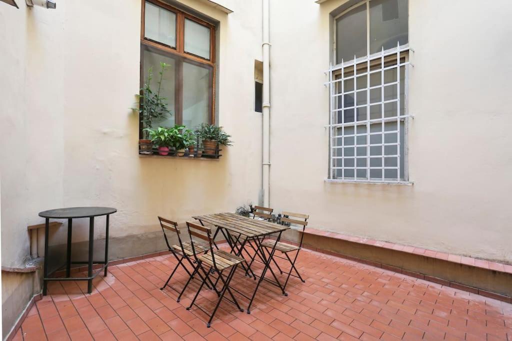 Belle Donne Historical Apartment - City Center Firenze Bagian luar foto